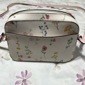 New w/o tags Authentic Coach PURSE and MINI CARD CASE could be used as a wallet.